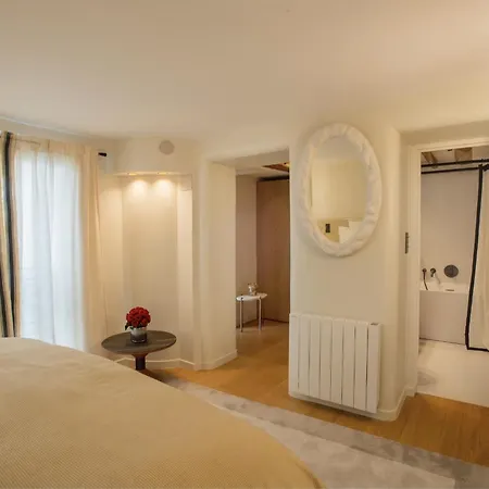 Luxueux Appartement, Avec Terrasse Vue Champs-elysees Apartman *