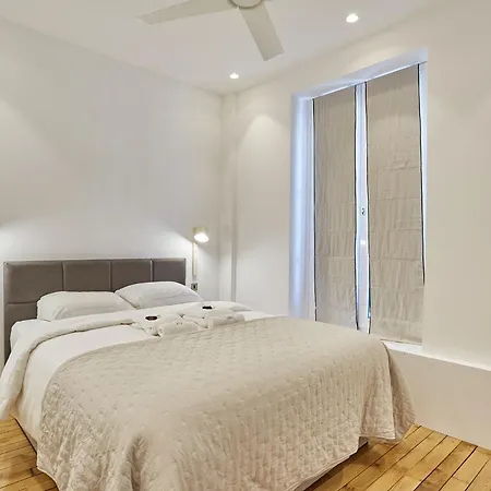 Amazing 2 Bedrooms Center By Prestige Paris