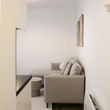 Charming T2 Of 26 M Near The Bastille *