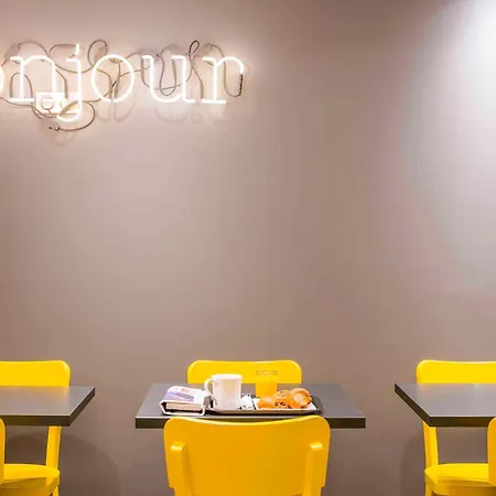 Ibis Styles 15 Lecourbe Hotel Parijs