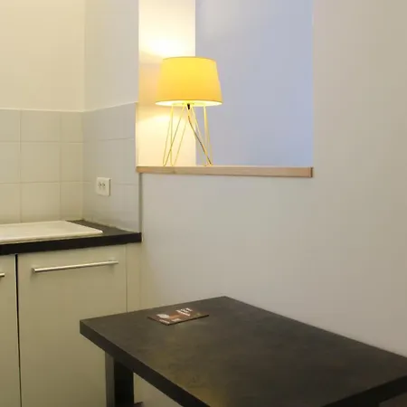 Charming 2-bedroom In The 16 Apartment Paris