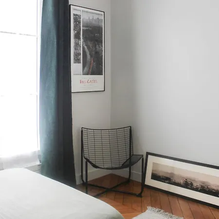 Apartment Charming 2-bedroom In The 16 Paris