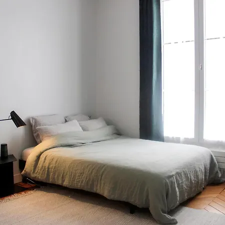 Apartment Charming 2-bedroom In The 16 *