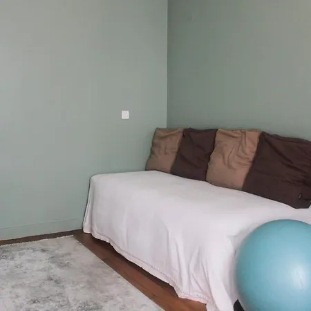 Charming 2-bedroom In The 16 Apartment Paris