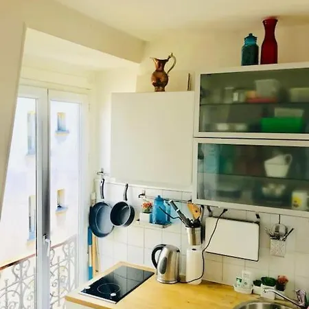 Cosy A Montmartre, A 15 Min Du Sacre-coeur Париж