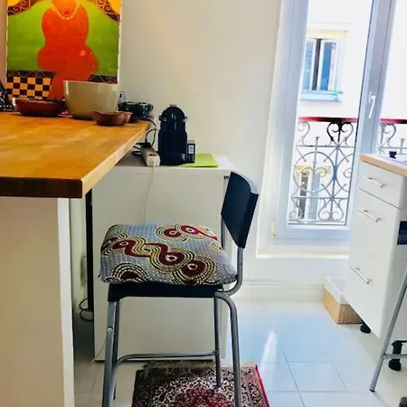 Апартаменты Cosy A Montmartre, A 15 Min Du Sacre-coeur Париж