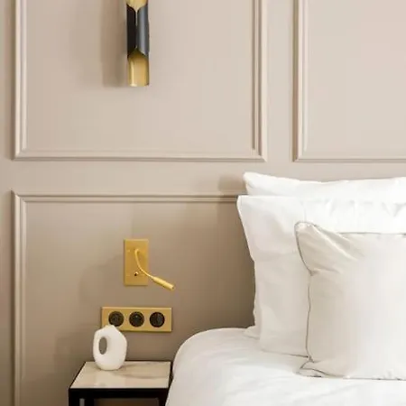 Luxury 5 Bedroom & 5 Bathroom - Eiffel Tower Апартаменты