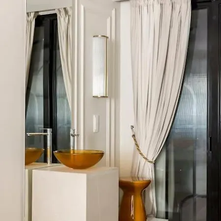 Luxury 5 Bedroom & 5 Bathroom - Eiffel Tower *