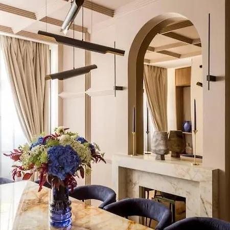 Luxury 5 Bedroom & 5 Bathroom - Eiffel Tower Апартаменты