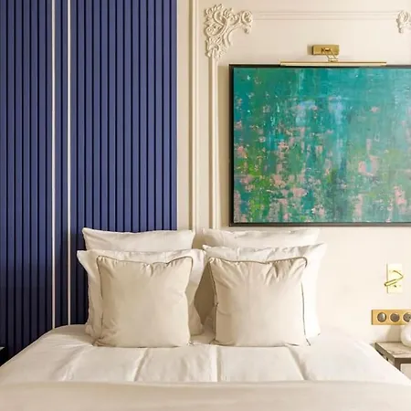 Luxury 5 Bedroom & 5 Bathroom - Eiffel Tower Апартаменты *
