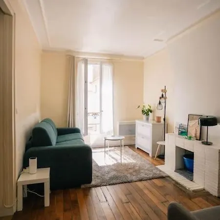 The Chaming Bastille Apartment