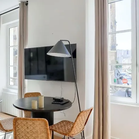 Stunning 1br Flat Near Bon Marche Rive Gauche Paris