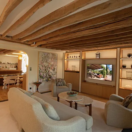 Luxueux Appartement, Avec Terrasse Vue Champs-elysees Apartman *