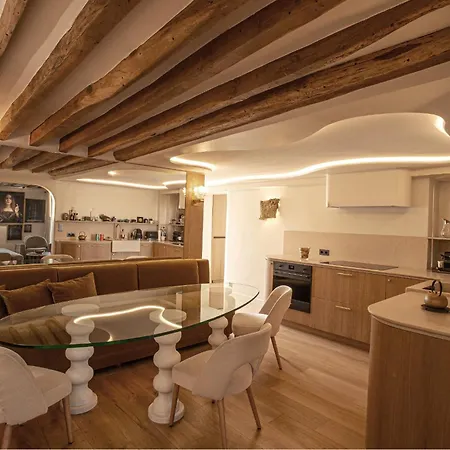 Luxueux Appartement, Avec Terrasse Vue Champs-elysees Apartman