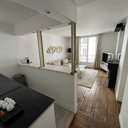 Апартаменты Nid Douillet Gare Du Nord Montmartre Barbes *