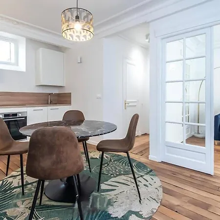 Lovely In With Kitchen Apartment