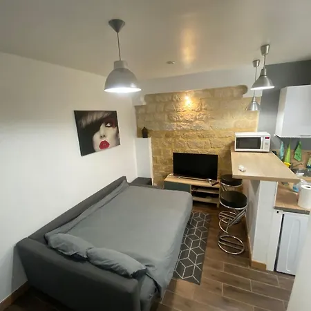 Agreable In Montmartre Parigi