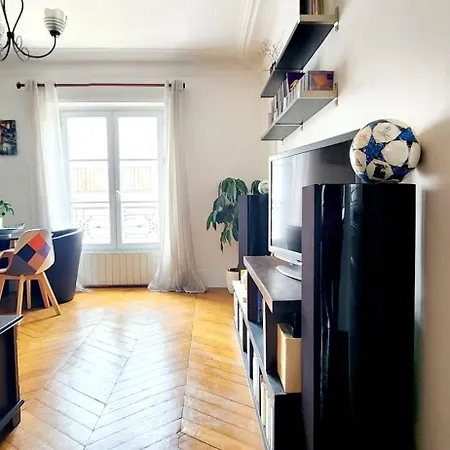 Charming Nest In Paris-pont Cardinet Paris