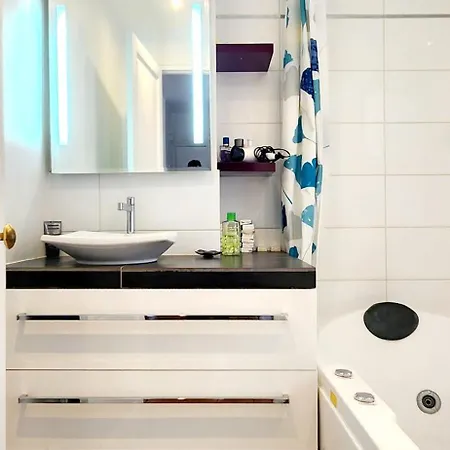 Charming Nest In Paris-pont Cardinet * Paris