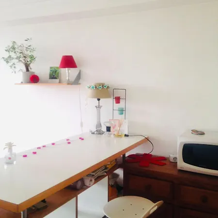 Amazing Eiffel Views At Cool Area Appartement
