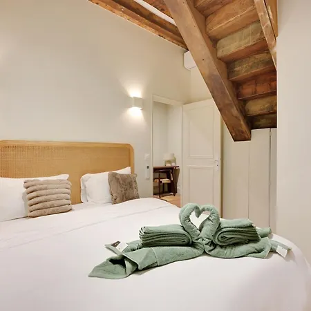 Triplex A Saint-germain-des-pres Parigi