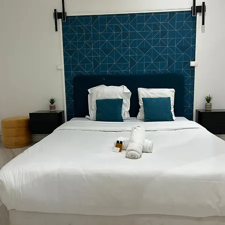 Modern - Batignolles Apartment