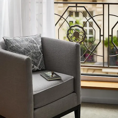 Sofitel Arc De Triomphe 5*