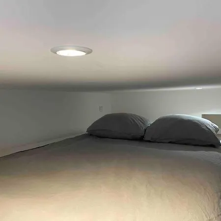 Apartment Bright In The Heart Of Paris