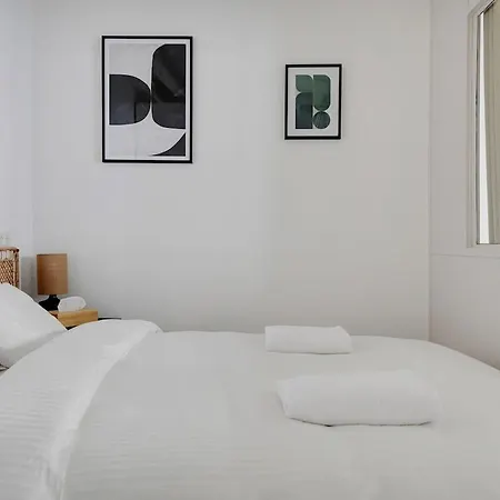 Апартаменты Magnifique In The Marais -