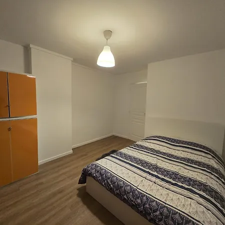 Appartement Centre De 19 *