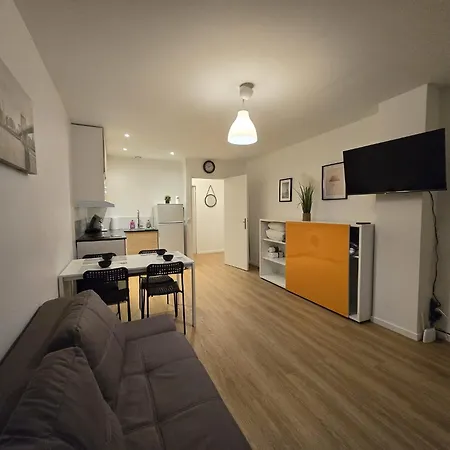 Appartement Centre De 19 *