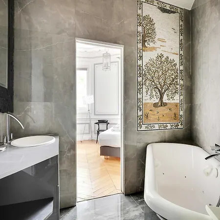 Magnificent Appt - 2bd 4p - Champs-elysees Alma Paryż