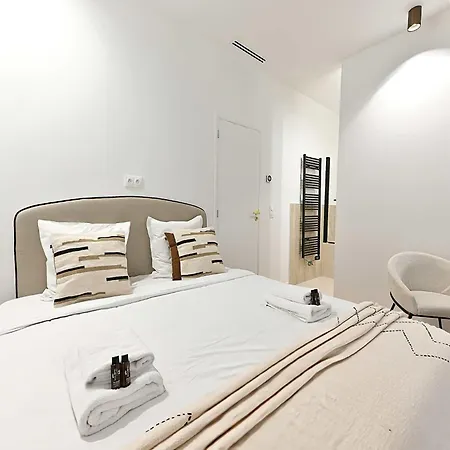 New Flat With Ac Porte Maillot Arc De Triomphe 아파트 파리