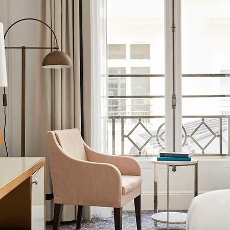 Du Louvre, In The Unbound Collection By Hyatt Parigi