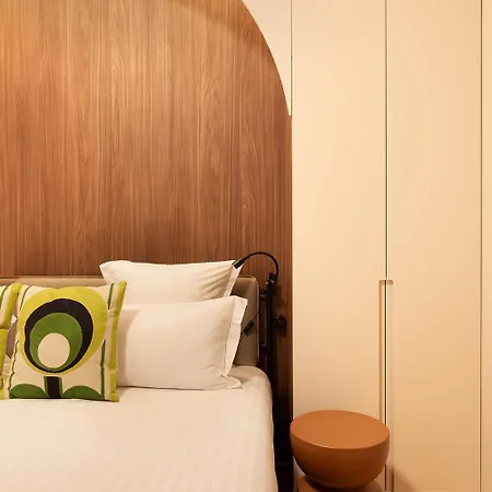 Pick A Flat's In Montmartre - Rue Des Martyrs *