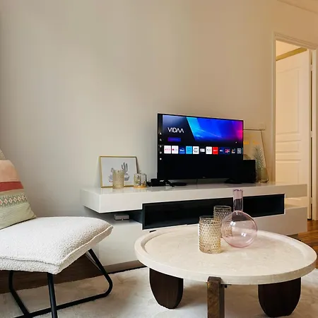 Luxueux 2 Pieces Au Coeur Du 16e Apartment *