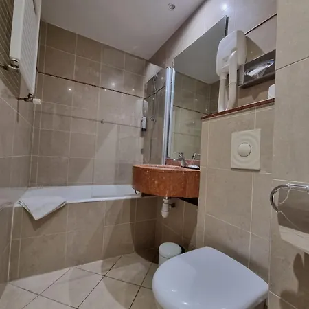 Hotell France Eiffel 3*