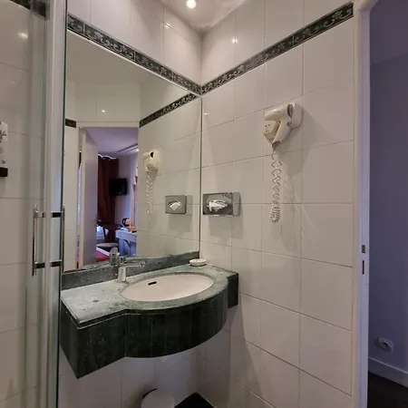 Hotell France Eiffel