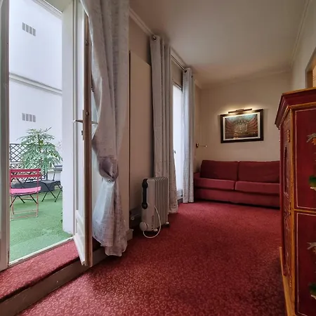 France Eiffel Hotell 3*
