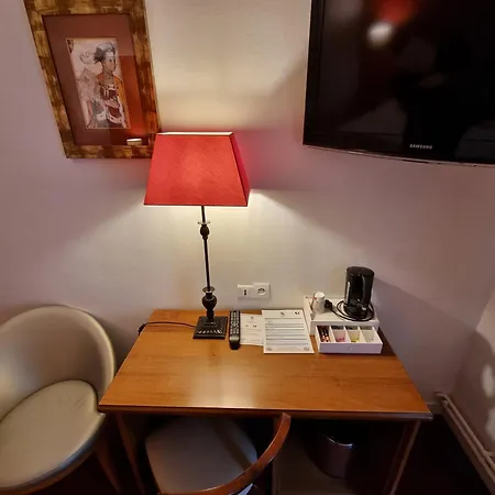 France Eiffel Hotell 3*
