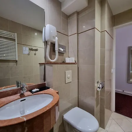 France Eiffel Hotell 3*