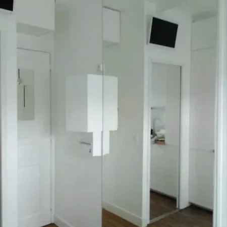 Coeur De Place Maubert Nid Equipe Dernier Etage Vue Ascenseur Climatisation Paris