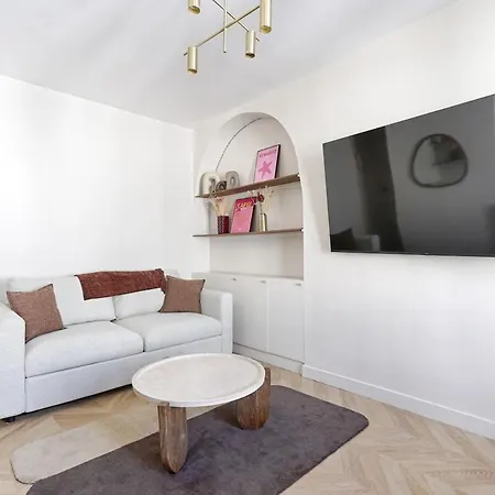 Barbes Buttes Chaumont Cosy 2p Apartment Paris