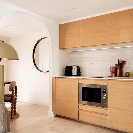 4p 1br - Fully Renovated - Step From Place Vendome Apartment Paris