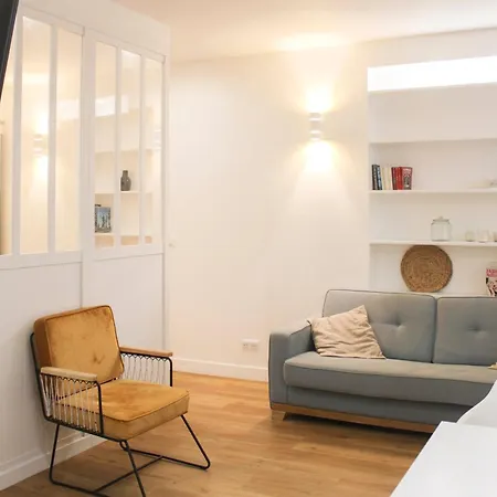 Charming In The Heart Of The 18th Apartamento