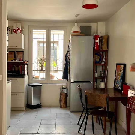 Апартаменты Large, Quiet, Familial Floor Duplex Париж