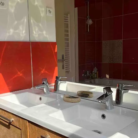 Апартаменты Large, Quiet, Familial Floor Duplex