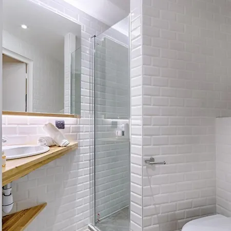 Апартаменты Mykeypers - Stylish & Luxury Loft 6p - Arc De Triomphe *