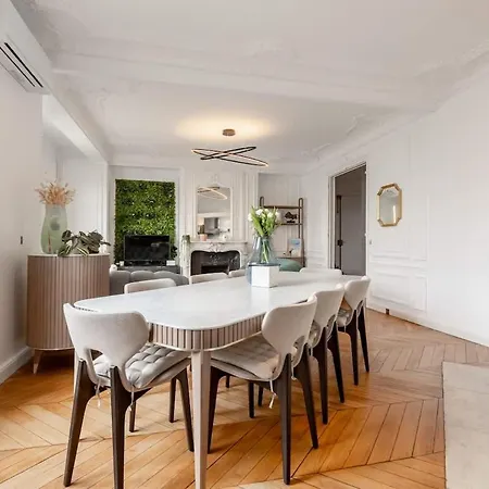 Апартаменты Keyz - Luxury 3 Bedrooms Near Champs Elysees