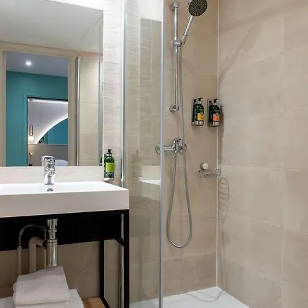 Hotel Arc Elysées 3*